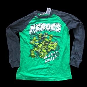 Teenage Mutant Ninja Turtles “Heroes On a Half Shell” long sleeve L Cartooncore‎